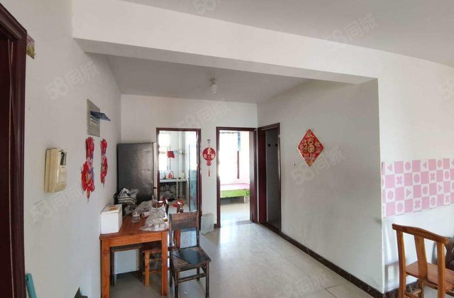 48 翡翠城电梯房 南北通透 中间楼层 送储藏室 有证免大税