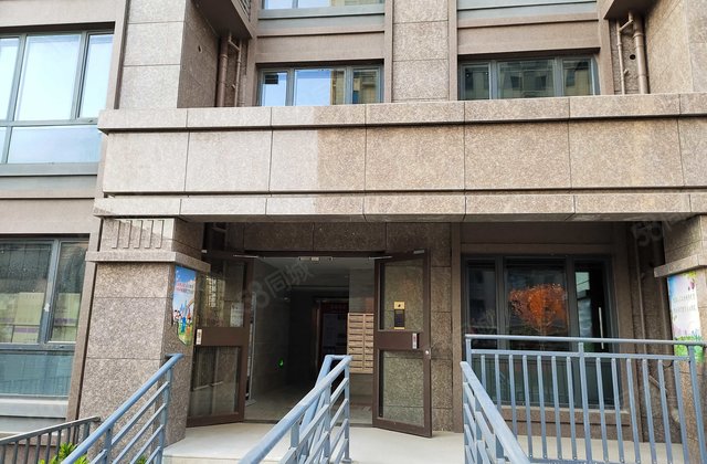 9㎡南中层(共18层)明珠书香苑赣榆新城鸥翔路满二年宋先生房东145万