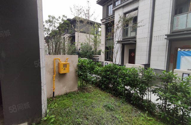 中泰上境5室2厅3卫0㎡南共4层中泰上境合川合川大学城金涪路189号陈