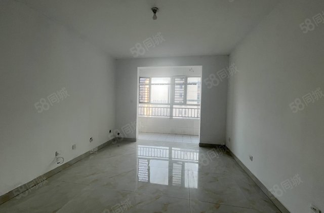 金柱大学城！三室边户！  楼层！免大税！价格可以刀！送储