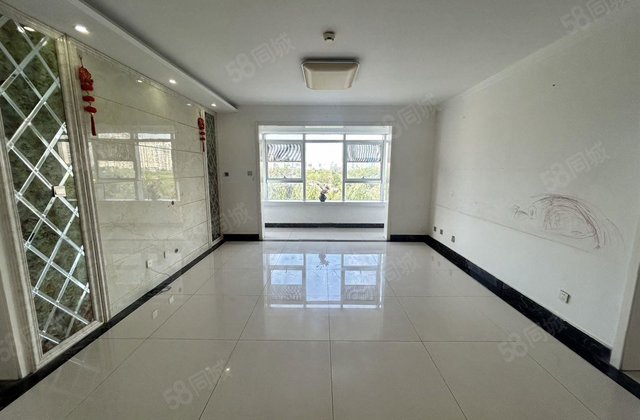 单价    清水湾南徒骇河观景房，三室两卫，免大税，采光很好