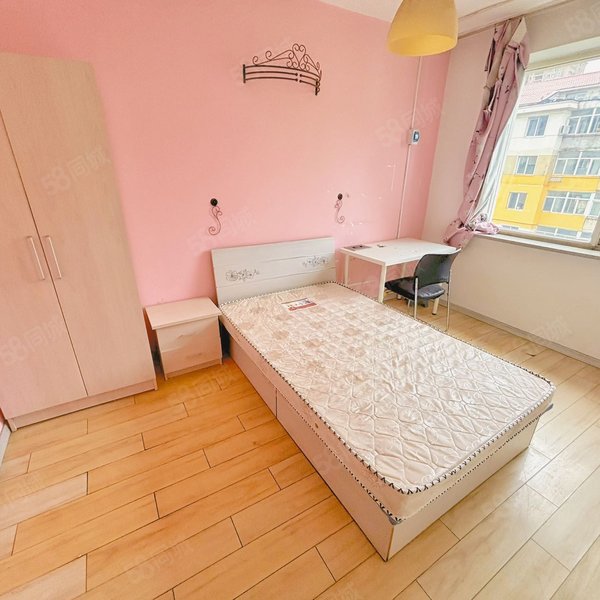 合租｜真实不虚假 自己房现住鸺女孩还剩一间。押一付一没有任何费用