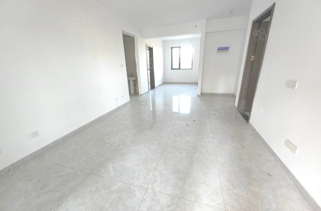 星光理想城 带车位储藏室 三叶草户型免大税 新房未住随意装修