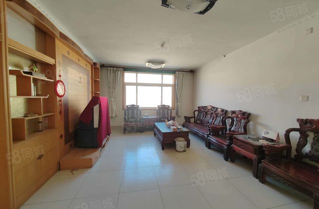 三里铺风景小区 低密度社区 南北通透 双卫生间 中间楼层