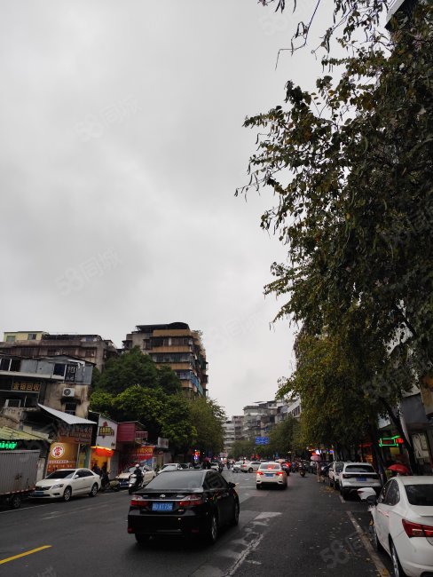 西荣路小区3室2厅1卫98㎡东南24万