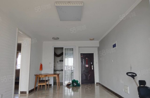 急售，精装修，大两室，水晶丽城，汽车总站，送储藏室