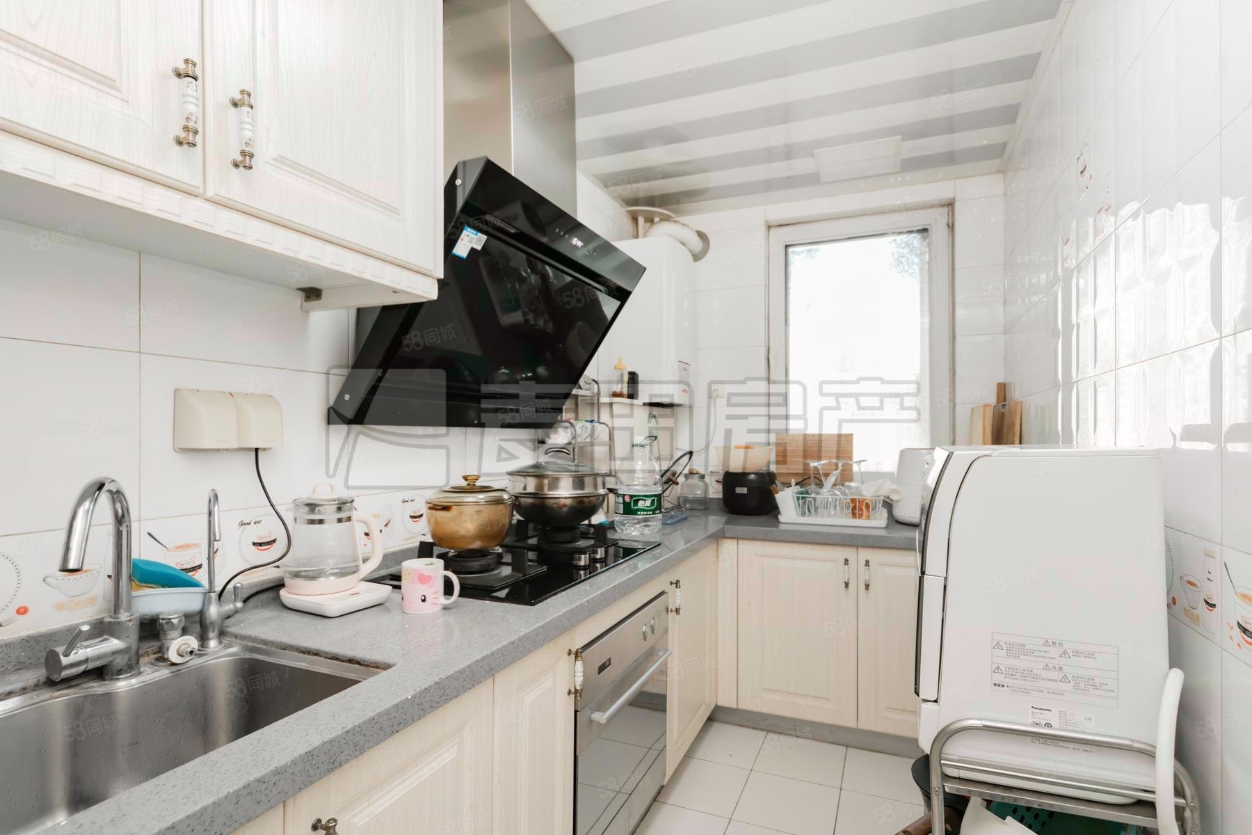 里外里公寓3室2廳2衛(wèi)152.6㎡南北799萬