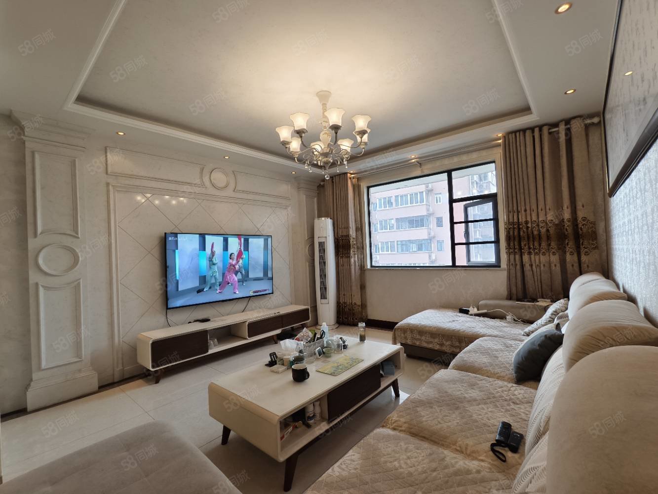 维多利亚3室2厅2卫135㎡南北92万