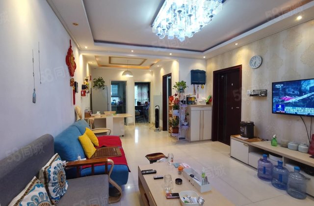 阿卡四期 温馨两居 带车位跟储藏室 免大税 随时看房