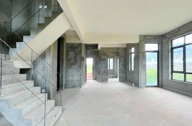 庆隆南山高尔夫国际社区云溪苑5室3厅239.44㎡280万二手房图片