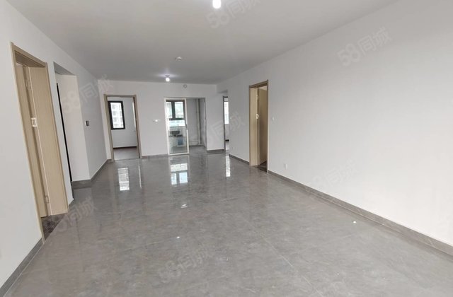 二中附近 一手手续 新交房 标准四叶草双阳台 小高 随时看房