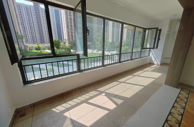 碧桂园国岳府 有电梯 满二 次新小区 商圈成熟 医疗配套成熟