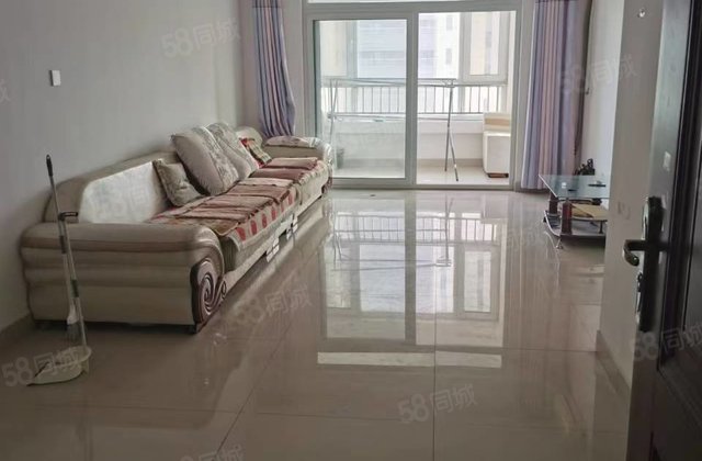 急售万达附近单价5千加，次新房三室两卫，价格可议五中水城