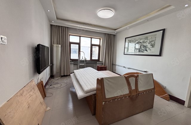 兴华路 国税局家属院可以按电梯 免大税 三室双阳台单价四千多