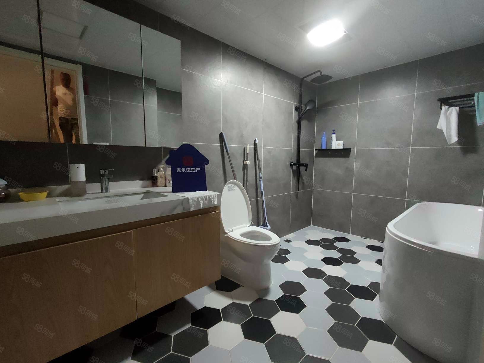 益田遠(yuǎn)洋萬和風(fēng)景4室5廳4衛(wèi)329.28㎡南北610萬