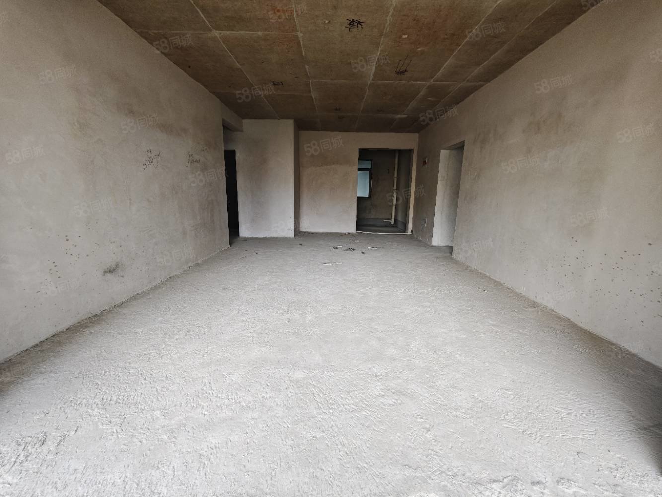 沁香园5室2厅2卫168㎡南北48.8万