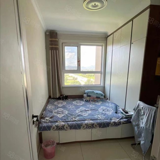 龙凤祥苑3室2厅2卫120㎡南北135万