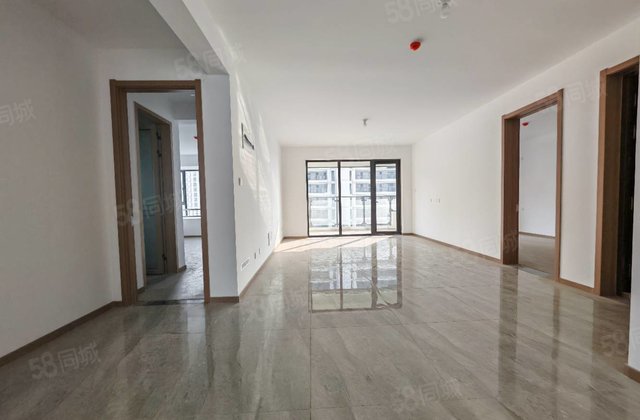 急售城市芳华三叶草双阳台！总高18送车储中层!玖璋台城市玖玺