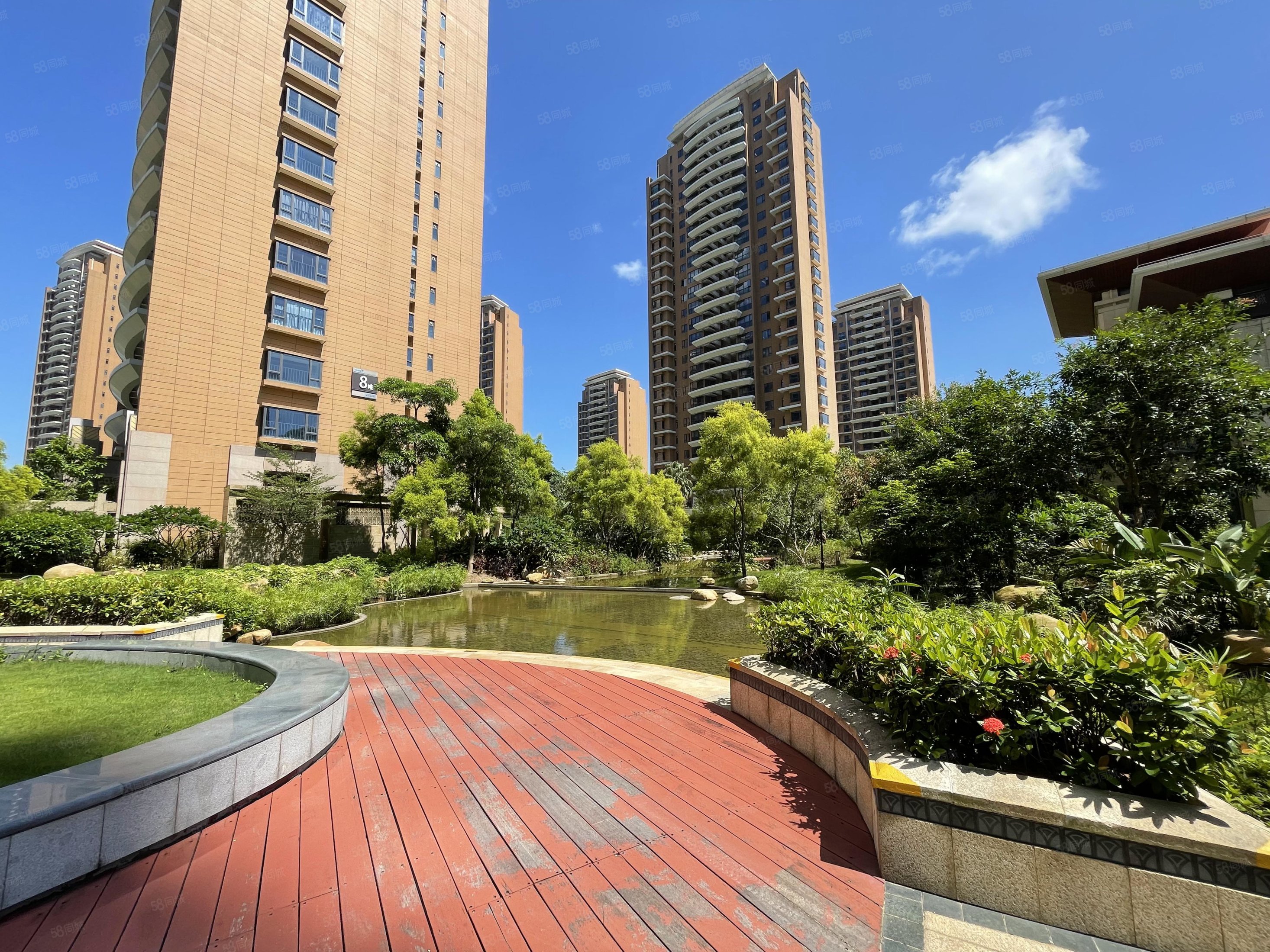 华融琴海湾4室2厅3卫170.38㎡南北799万