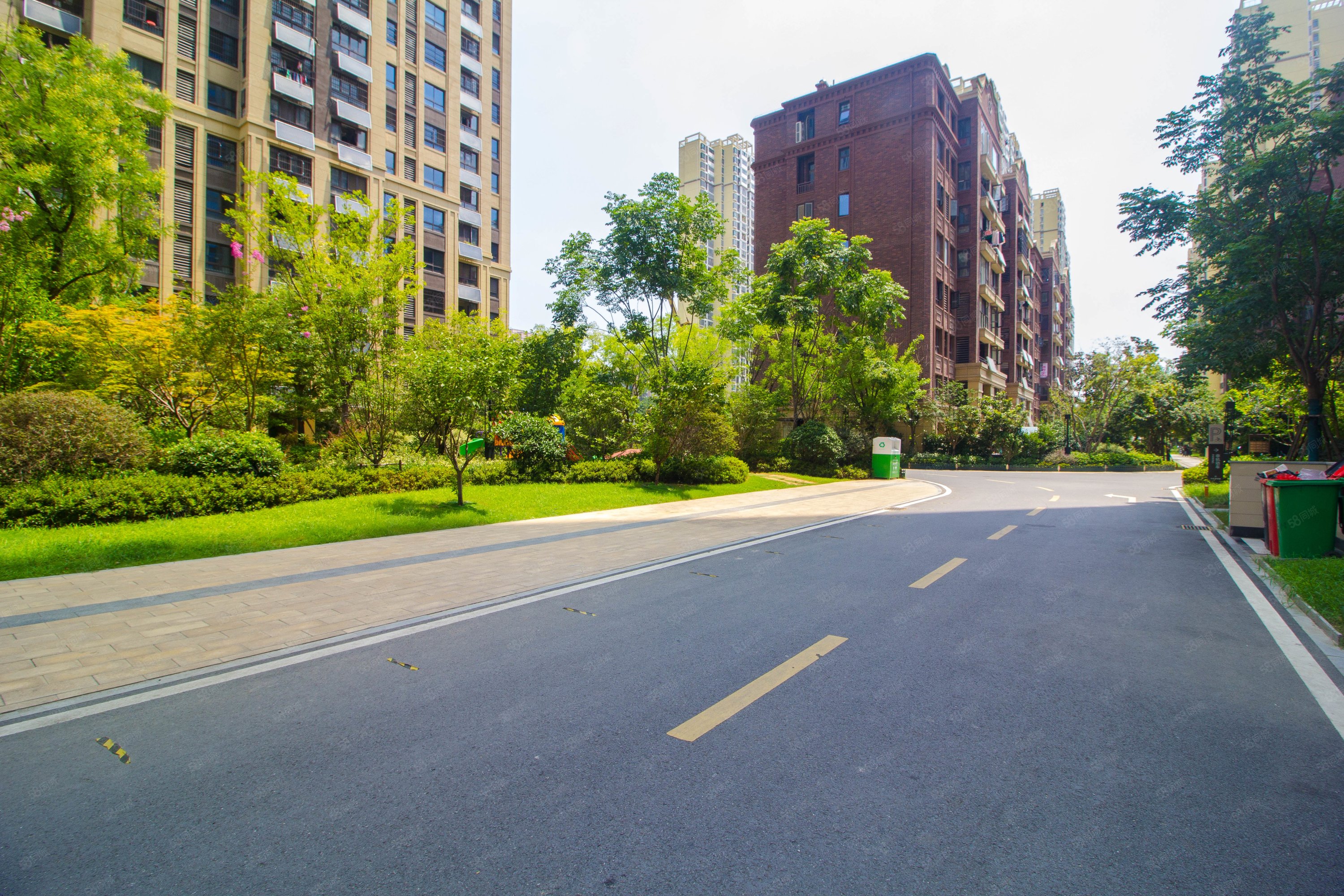 禹洲中央城二期(香缇雅居)3室2厅1卫88.3㎡南193万