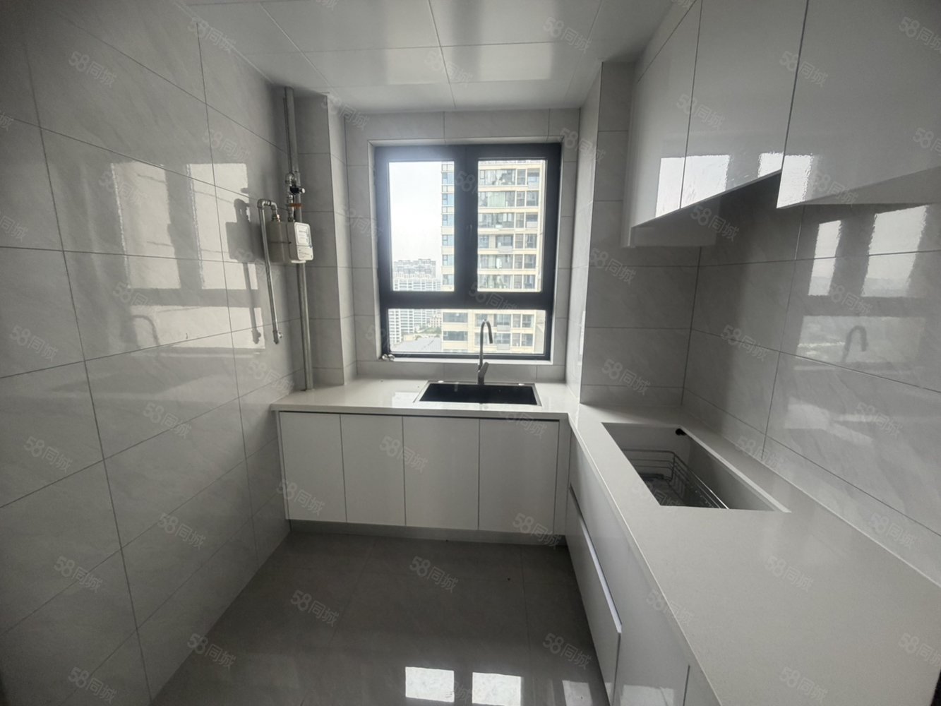 万达大都会公元3室2厅2卫115㎡南北70万