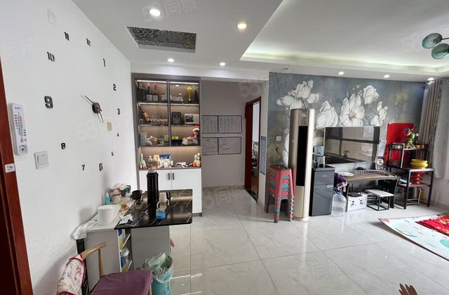 阿尔卡 精装修，拎包入住，可    入住