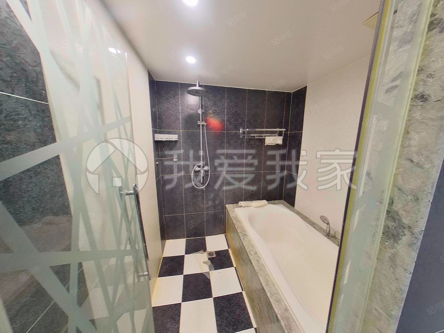 燕華苑1室1廳1衛(wèi)117.8㎡西南560萬(wàn)