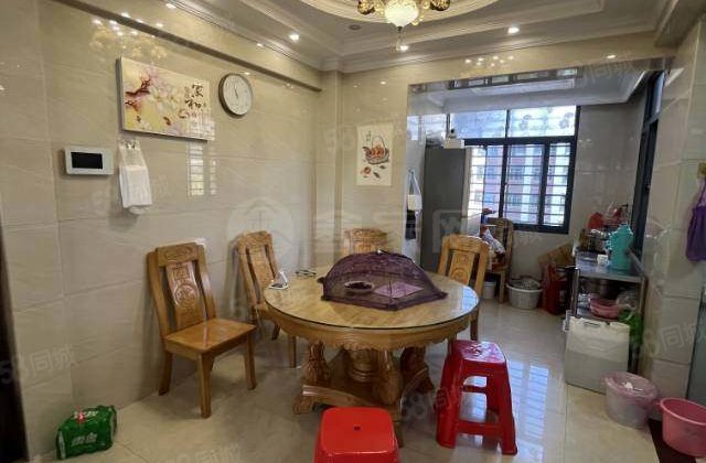 紫金莲园4室2厅141.62㎡91万二手房图片