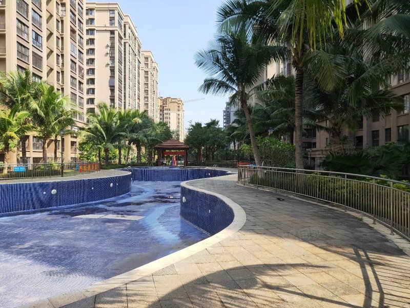 海口江东新区 绿地城雅园 精装三房 南北通透 户型有送面积