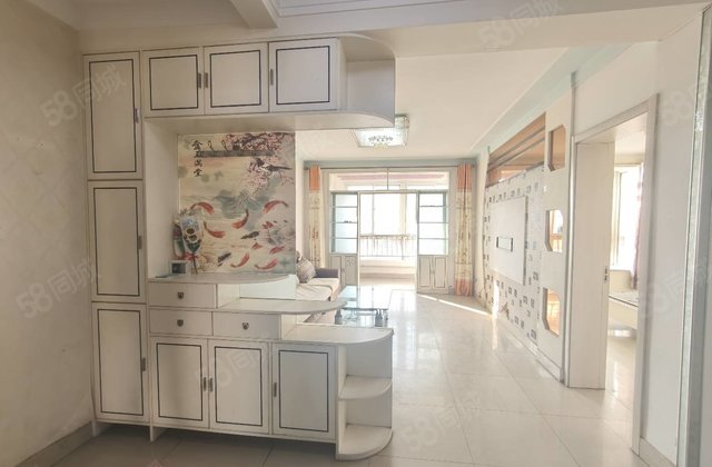 商品住宅 交通便捷 医疗配套成熟 高楼层视野无遮挡 购物方便