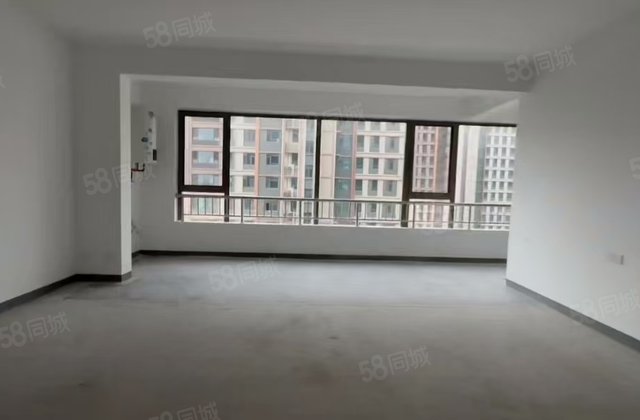 和鸣大观独梯独户交房未住可一手可贷款双车位4居   位