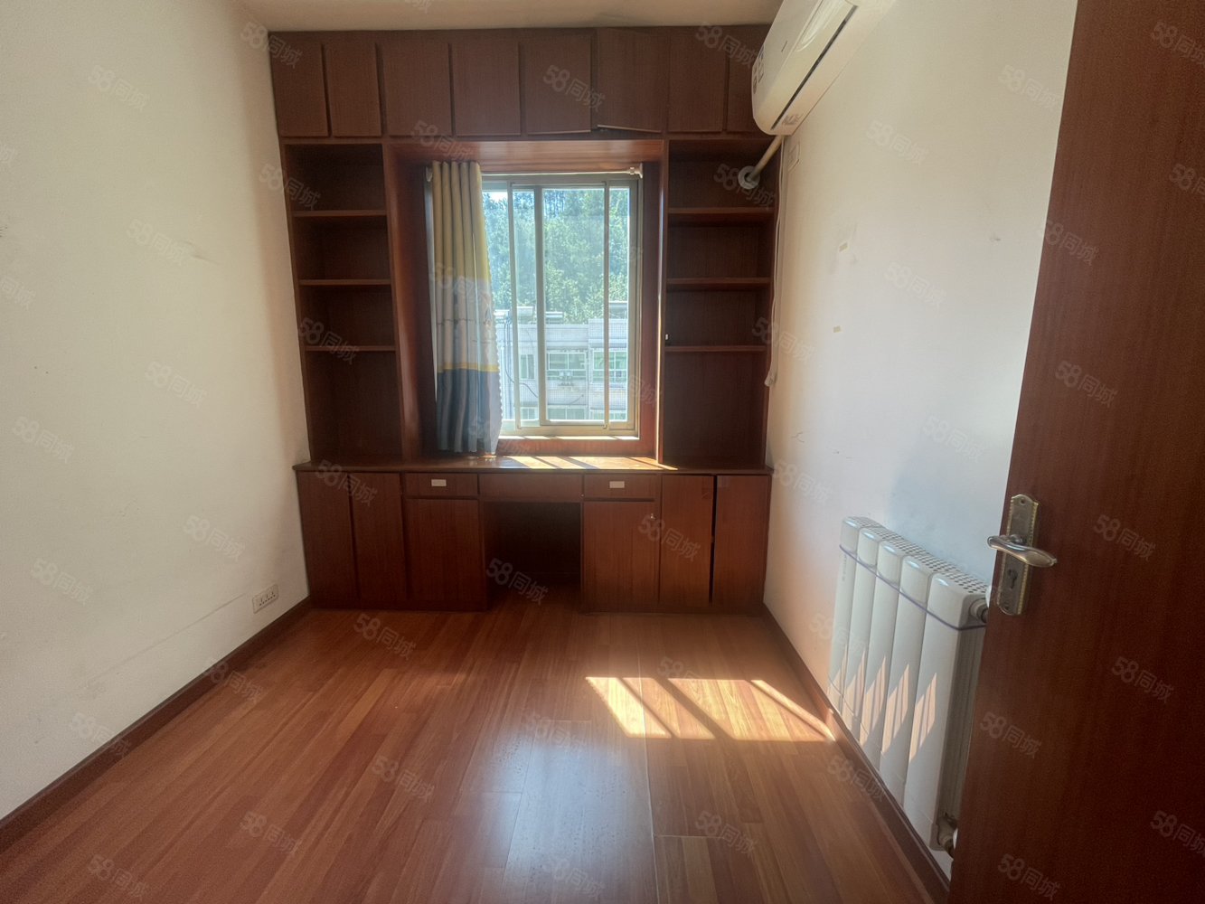 园丁小区3室2厅1卫100㎡南北45万