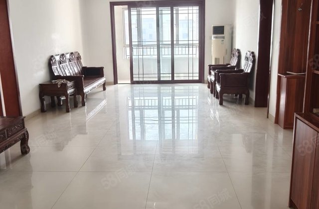 立信御苑3室2厅155㎡115万二手房图片