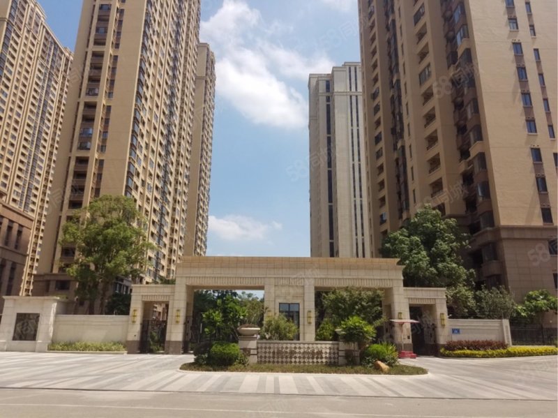 上实海上海 市政府旁边 读第二实验小学