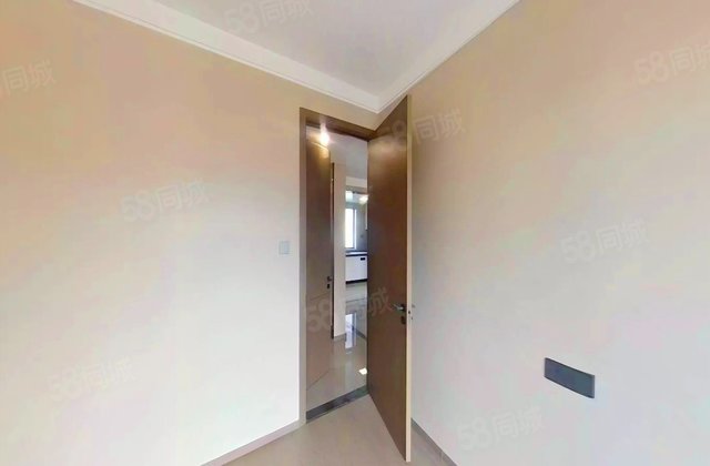 万科公园都会3室1厅115.95㎡67.8万二手房图片