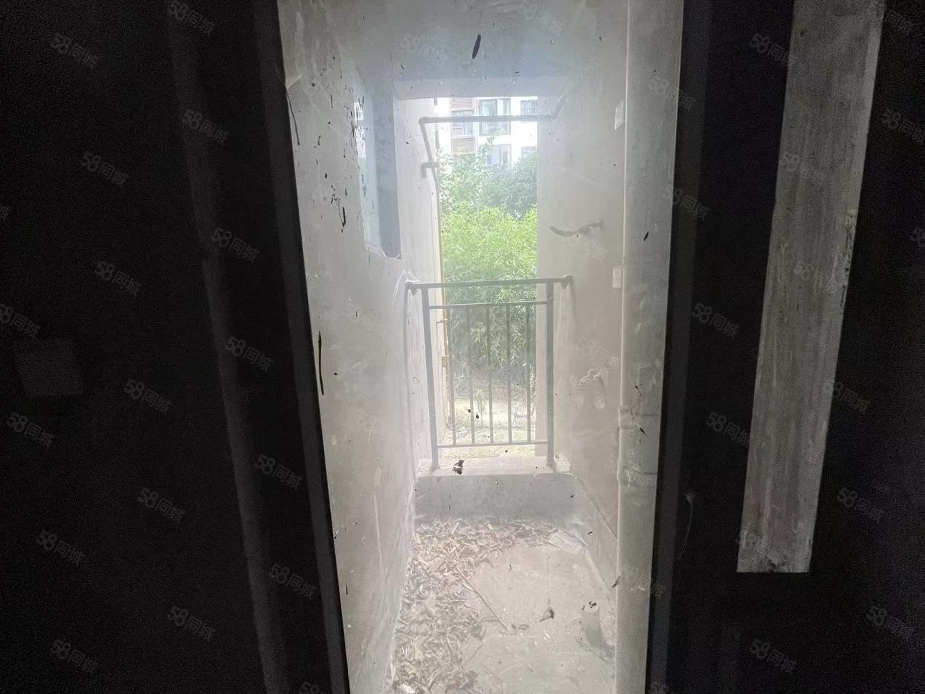 景秀双院2室1厅1卫60㎡南北18万