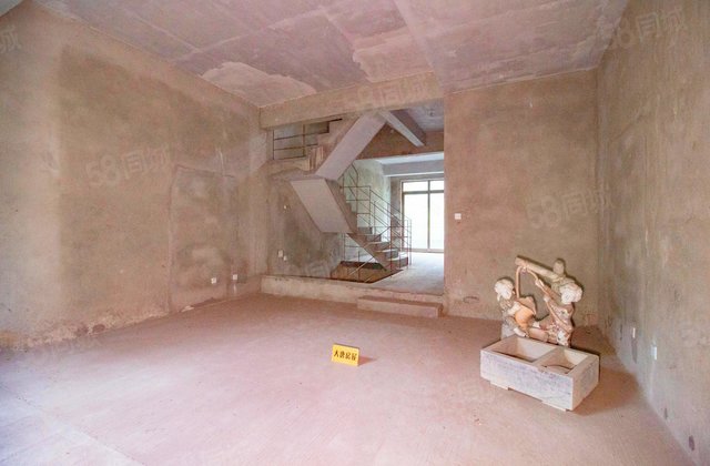 三盛翡俪山4室2厅227.67㎡170万二手房图片