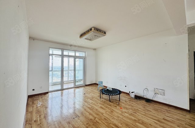 湖南路上 西安交大 前排观景房 四室双卫 带车储 随时看房