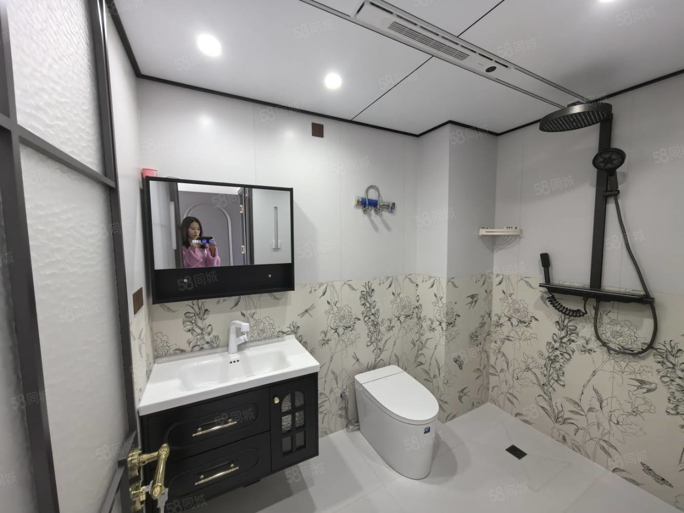 胜利嘉园3室2厅2卫124㎡南北85.8万