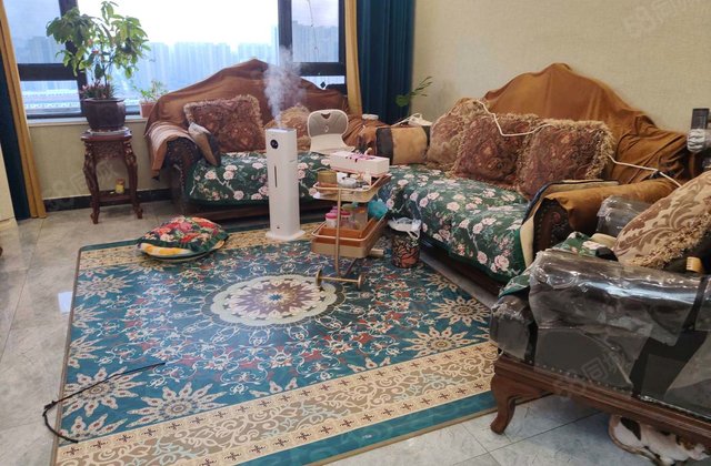 百合新城 精装大三居室 送车位储藏室 急急急卖