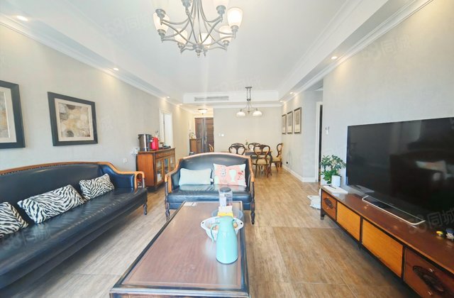 天府世家4室2厅136.62㎡476万二手房图片