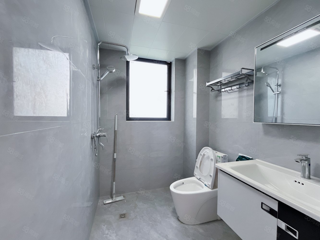 航旅和润居3室2厅2卫126㎡南北68.8万