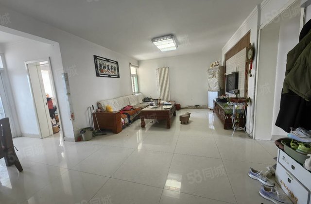 电梯房中间楼层135平 仅售88万