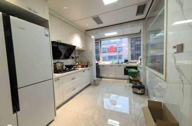 老文轩 人保家属院 多层2楼 精装 地暧4室 免大税停车方便