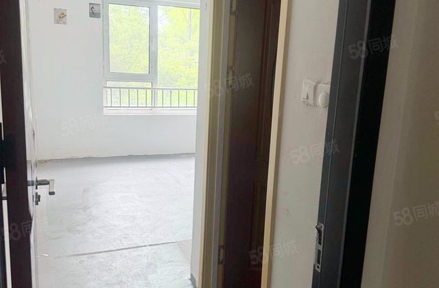 上合嘉苑3室2厅124.09㎡52万二手房图片
