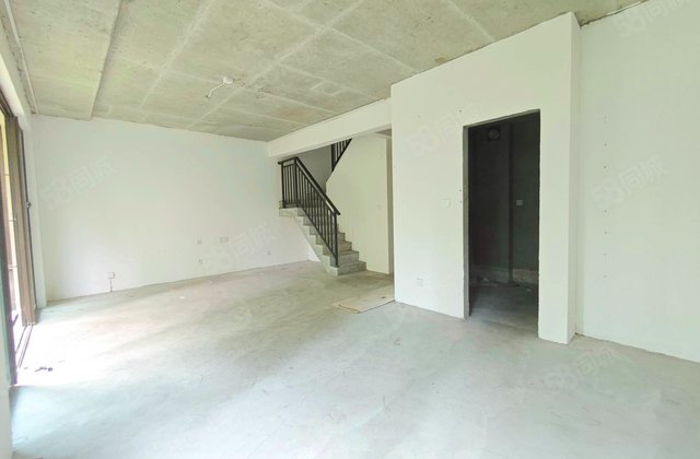 时代风华4室2厅152.46㎡256万二手房图片