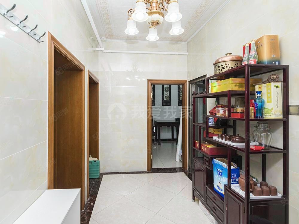 學(xué)院南路32號院3室1廳1衛(wèi)82.5㎡南北690萬