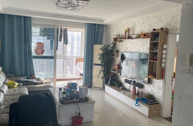 畅博书香东郡3室2厅2卫，精装修送车位送地下室房东直卖免大税