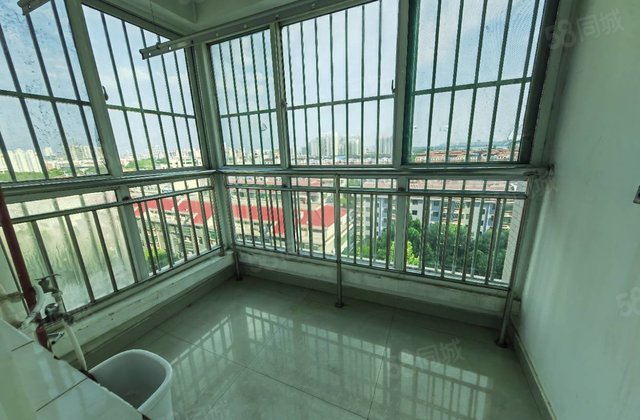 颐馨园电梯好楼层 带车位储藏室