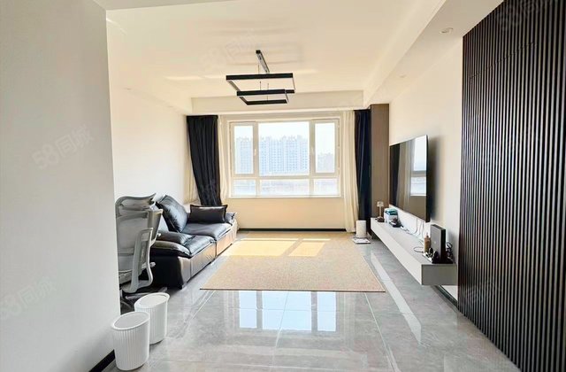 中海寰宇天下悦府3室1厅95.6㎡66.3万二手房图片